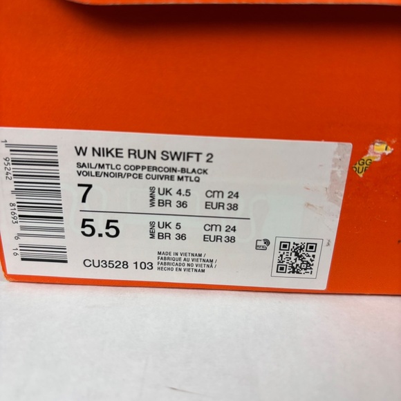 Nike, Run Swift 2, Sail White/Metallic Copper Running Shoes Sizes 7 W - 5.5 M - Picture 10 of 10